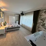 Hotel Fener Cafe & Kahvalti Çeşme