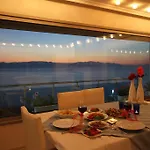 Fener Cafe & Kahvalti Çeşme