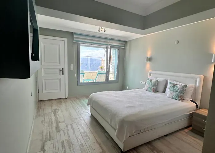 فينير كافية&كاهفالتي فندق Çeşme