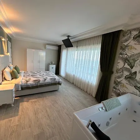 Hotel Fener Cafe & Kahvalti Çeşme