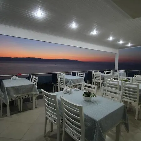 Fener Café&kahvalti 3* Çeşme