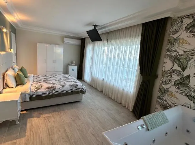 酒店 费尔内咖啡与早餐酒店 Çeşme