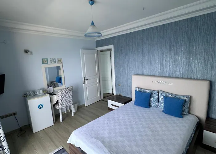 费尔内咖啡与早餐酒店 酒店 Çeşme