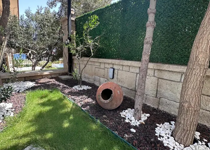 费尔内咖啡与早餐酒店 Çeşme